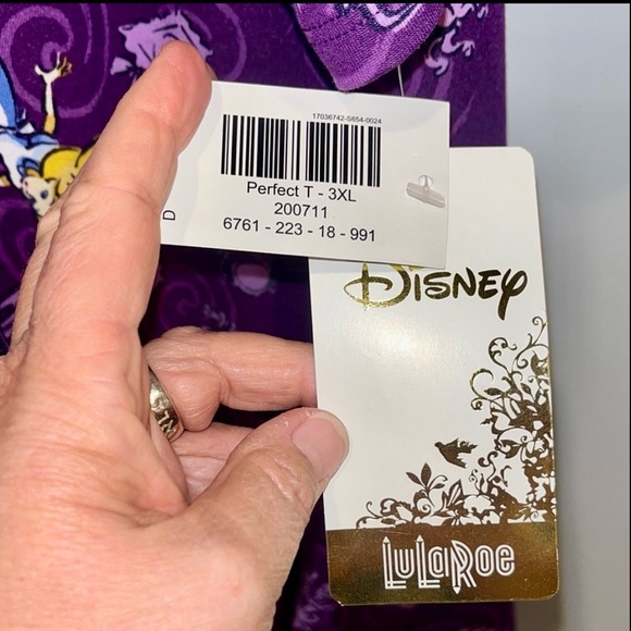 Disney x LuLaRoe Alice in Wonderland Perfect Women’s Top NWT - Picture 7 of 10